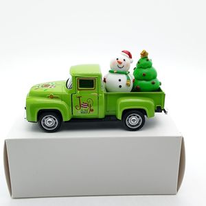 Modèle <span class=keywords><strong>de</strong></span> <span class=keywords><strong>voiture</strong></span> classique vintage à l'échelle 1:5 en alliage et plastique moulé sous pression, style rétro, décorations <span class=keywords><strong>de</strong></span> Noël, rennes et bonhommes <span class=keywords><strong>de</strong></span> neige pour enfants - Product Image 4