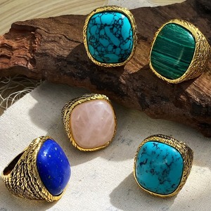 Винтажные бронзовые широкие кольца с натуральным лазуритом, бирюзой, розовыми кристаллами и малахитом. Оптовая продажа ювелирных изделий от производителя. - Product Image 1
