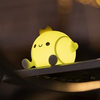 Ornamen hadiah lampu LED silikon tenis, lampu malam kreatif baru untuk kamar tidur suasana samping tempat tidur Sensor pengisian