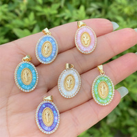 Pendentif ovale Vierge Marie plaqué or 18 carats, charme religieux de Guadalupe avec bordure en opale colorée, pour cadeau catholique