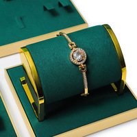 High End Perhiasan logam tampilan alat peraga mewah kalung hijau cincin anting Gelang Set perhiasan Stan pajangan