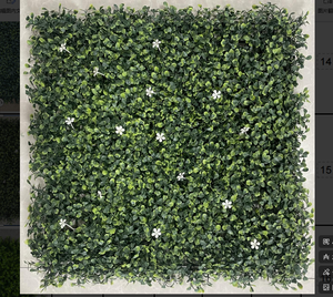Clôture en feuilles d'herbe artificielle - Design moderne, matériau plastique résistant aux UV et respectueux de l'environnement pour l'aménagement paysager et l'utilisation en extérieur - Product Image 6