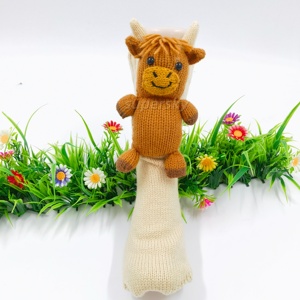 Calcetines de Piso Unisex con Diseño de Vaca de las Tierras Altas, Bordado 3D, Antideslizantes, Cálidos para Invierno, Multifuncionales para Uso Diario, Directo de Fábrica, MOQ Bajo - Product Image 6