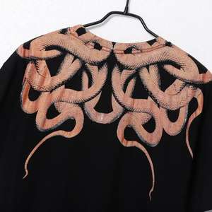 Nueva camiseta de verano unisex de manga corta para parejas con estampado de serpiente dorada, marca de moda, clásica MB de manga corta - Product Image 4