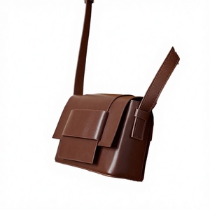 Sacs à bandoulière minimalistes en cuir véritable pour femmes, petits sacs pour téléphone, sacs décontractés pour les vacances, design personnalisé - Product Image 1