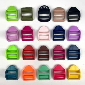 Usine de boucle en plastique de couleur personnalisée à prix bon marché, vente directe de boucle coulissante en plastique tri glide pour accessoires de sac - Product Image 3