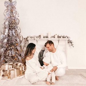 Árbol <span class=keywords><strong>de</strong></span> <span class=keywords><strong>Navidad</strong></span> Preiluminado <span class=keywords><strong>de</strong></span> 6 Pies, Desplegable, Completamente Decorado, con Adornos, Cinta y Luces Cálidas - Product Image 4