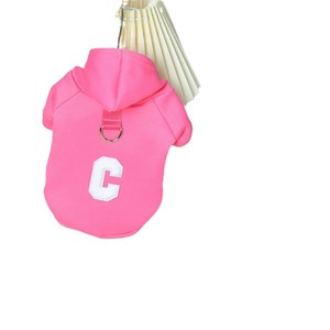 Sudadera con capucha para perros y gatos con diseño de letra C, material de poliéster, ropa para otoño e invierno, azul, verde, amarillo, negro, rosa - Product Image 5