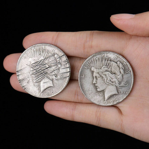 Двухсторонняя поцарапанная монета Harvey Dent трюк монеты для Batman косплей реквизит - Product Image 1