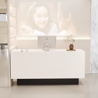 Nouveau style 2026 : Comptoir de réception commercial au design minimaliste et moderne pour magasin de vêtements, modèle avec fonction de caisse et de présentation