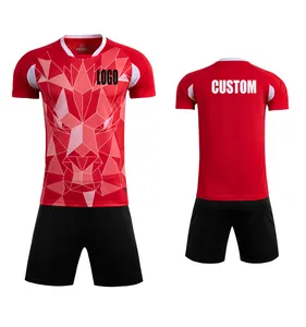 Kişiselleştirilmiş erkekler futbol futbol üniformaları çocuk forması yetişkin süblimasyon kırmızı futbol forması spor üniformaları