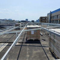Système de montage solaire sur toit plat personnalisé OEM ODM, rails et supports photovoltaïques galvanisés à chaud, durée de vie de 20 à 25 ans pour béton