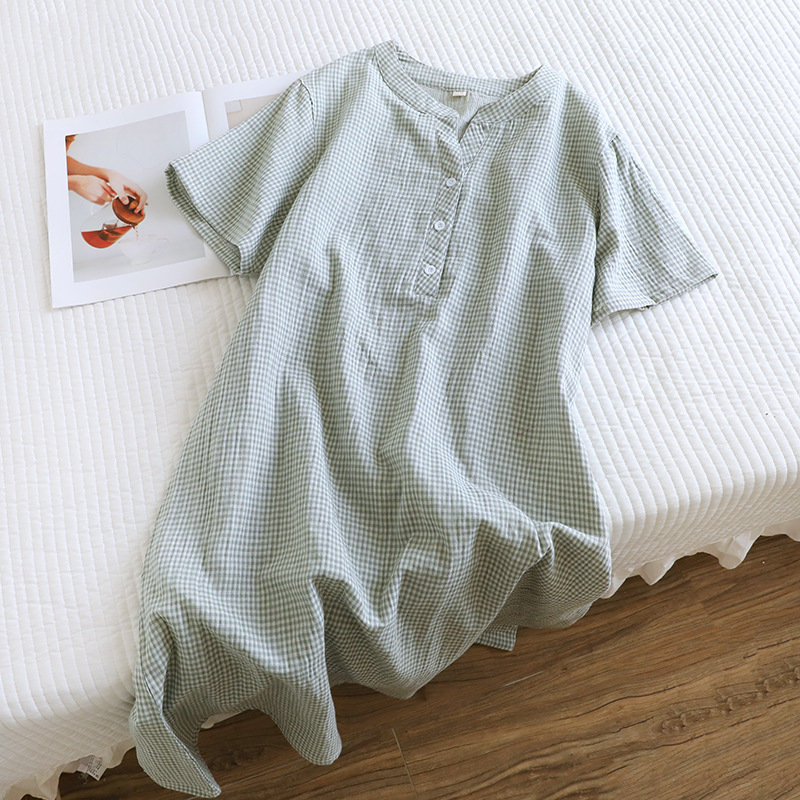 ชุดเดรสลำลองผ้าบรอเคดเรียบ - สีเขียว