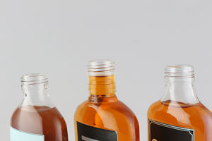 Redondo súper Flint <span class=keywords><strong>Vodka</strong></span> 500ml personalizado claro vacío botellas de alcohol de vidrio con tapa de corcho para botella de licor - Product Image 4