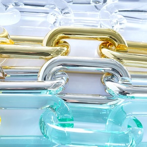 Catena di Elementi Acrilici Colorati per Decorazione Murale, Personalizzabile, per Design d'Interni e Arredamento Casa - Product Image 5