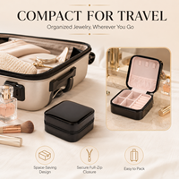 Boîte à bijoux de voyage miniature avec logo personnalisé, en cuir PU brillant, doublure en velours doux, organiseur portable avec fermeture éclair, compartiments personnalisés pour colliers