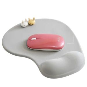 Tapis de souris confortable antidérapant de couleur unie silicone léger japon anime sexy 3d sur le tapis de souris gros seins silicone - Product Image 3