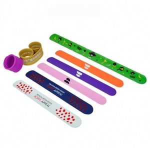 Bracelets à claquer personnalisés - Cadeaux amusants pour la Saint-Valentin, jouets pour enfants et cadeaux uniques - Product Image 3