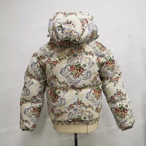 Veste d'hiver matelassée surdimensionnée pour homme, style puffer brillant, avec capuche, design personnalisé et rembourrage épais - Product Image 2