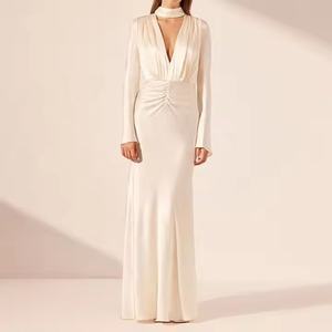 Robe de Soirée Élégante et Modeste en Satin, Col en V Profond, Manches Longues, Taille Cintrée, Coupe Droite – Vente en Gros de Vêtements - Product Image 1