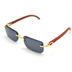 แว่นกันแดดดีไซน์หรู ปี 2022 คุณภาพสูง กรอบโลหะและไม้ ป้องกันรังสียูวี 400 กรอบสีทอง สำหรับงานแต่งงานและเทศกาล ทั้งผู้ชายและผู้หญิง - Product Image 6