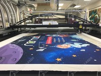Machine de découpe laser grand format pour tissu polyester imprimé avec reconnaissance par caméra