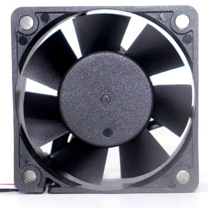 Ventilateur sans balais DC Yen Sun FD246025EB 24V 0.21A pour refroidissement d'onduleur - Product Image 4