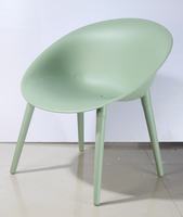 Chaise de salle à manger italienne contemporaine à pieds en métal, extensible, avec design minimaliste, siège en plastique pour l'école à la maison, table de loisirs