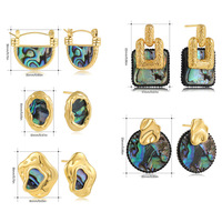 Boucles d'oreilles rétro en coquille d'ormeau naturelle irrégulière, accessoires élégants et sophistiqués avec une touche de charme artistique.