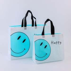 Bolsa de Compras de Tela No Tejida con Recubrimiento de Película, Logotipo Personalizado, Tienda de Ropa - Product Image 3