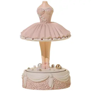 Creative Dream Jewelry Rack Girl Style Jewelry Collection Resin Crafts Ornaments Music Box