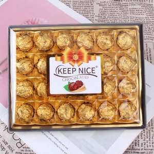 Boîte cadeau personnalisée en gros, gaufrettes fourrées à la sauce chocolat au cacao de qualité supérieure, boules de chocolat dorées, friandises croquantes et pralines - Product Image 1