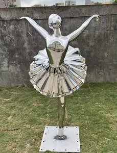 Espejo de tamaño real pulido de acero inoxidable danza bailarina chica escultura al aire libre Hotel escultura otras decoraciones de boda