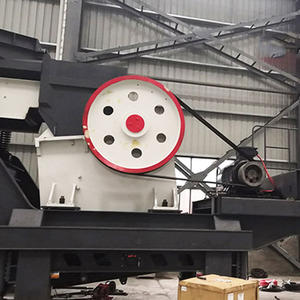 Ensemble complet de concassage de granit 100-200t/h, prix de l'usine mobile sur roues, concasseur à mâchoires pour pierre - Product Image 1