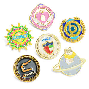 Fabricant OEM ODM Broche Personnalisée 2D 3D Personnage de Dessin Animé Badge Épinglette en Émail Souple Personnalisée pour Club de Fans Cadeau Promotionnel - Product Image 1