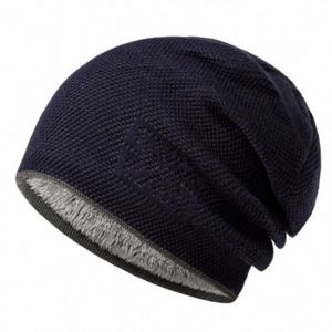 Nouveau bonnet tricoté confortable à motif personnalisé avec fourrure intérieure, bonnet tricoté personnalisé pour l'hiver pour hommes - Product Image 3