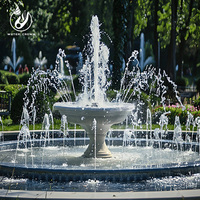 Fontaine d'eau en cascade autoportante, ornement moderne pour jardin et patio, avec pompe à eau intégrée et éclairage LED