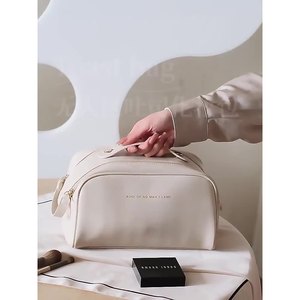 Bolsa de maquillaje Rose Of No Mans Land, estuche cosmético de viaje portátil de color blanco lechoso - Product Image 3