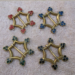 Boucle d'anneau en D médiévale avec trèfles 1250-1450 Utilisation de la ceinture en cuivre - Product Image 2