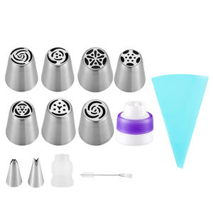 Ensemble de pâtisserie 34 pièces : Kit de douilles russes pour la décoration de gâteaux floraux avec poches à douille en silicone et plusieurs raccords pour pâtissiers - Product Image 6