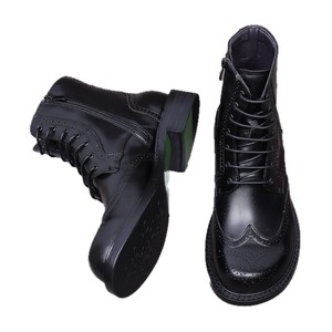 Botas cortas de negocios de alta gama, de cuero genuino, estilo británico retro, con brocado grabado y suela gruesa. - Product Image 1