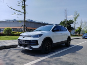 <span class=keywords><strong>Volkswagen</strong></span> Tharu 2025 300TSI Edizione RuiXiang, SUV Compatto, 1.5T Turbo Automatico, Veicolo Familiare di Ingegneria Tedesca Pronto per la Spedizione - Product Image 4