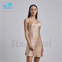 Vêtements de nuit personnalisés noirs pour femmes Robes Robe Lounge Wear Sexy Dos Satin 2 Pièces Ensemble Chemise de nuit en soie Pyjamas