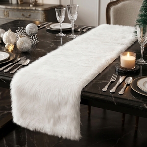 Chemin de table de Noël blanc en peluche, matière polyester, 33x183cm, marque Elonna, vente en gros d'usine, écologique et durable - Product Image 1