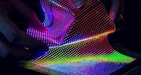 Film LED transparent ultra-fin flexible, écran auto-adhésif pour la publicité en vitrine de magasin de détail