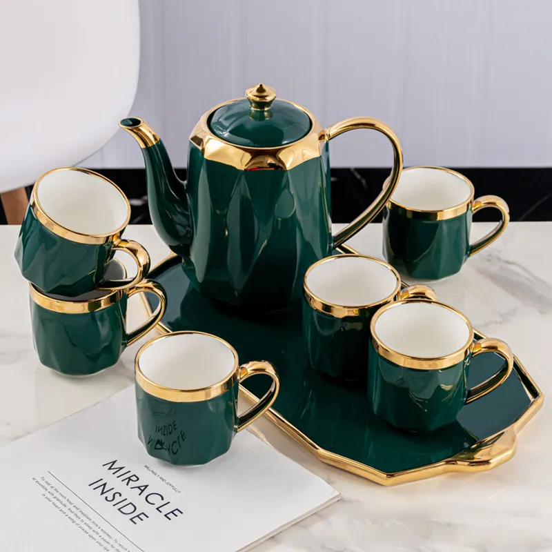 Luxo cerâmica clássico estilo europeu xícara de café design simples reutilizável personalizado branco cerâmica copo de café definido para o hotel