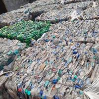 Briques de PET recyclé écologiques transparentes (clair + bleu) – Granulés de PET PCR de qualité alimentaire pour le moulage par injection et l'emballage