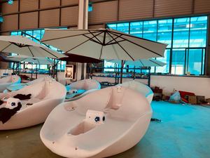 Bateau électrique romantique pour la détente et le <span class=keywords><strong>plaisir</strong></span>, bateau flottant pour les parcs aquatiques, bateau en plastique pour la <span class=keywords><strong>location</strong></span> en station balnéaire - Product Image 6