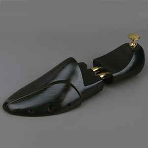 Supporto per Scarpe in Legno Retrattile Anti-Piega Non Deformabile Regolabile Solido - Product Image 1