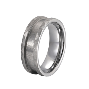 Nhà máy <span class=keywords><strong>6mm</strong></span> 8mm <span class=keywords><strong>tungsten</strong></span> carbide Nhẫn đính hôn búa Matt bề mặt 4mm kênh bên trong bóng sáng bóng ban nhạc cổ điển - Product Image 1